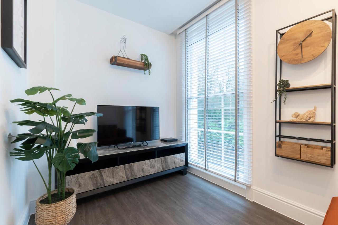 Elliot Oliver - Luxury 2 Bedroom Regency With Parking & Ev Charger
