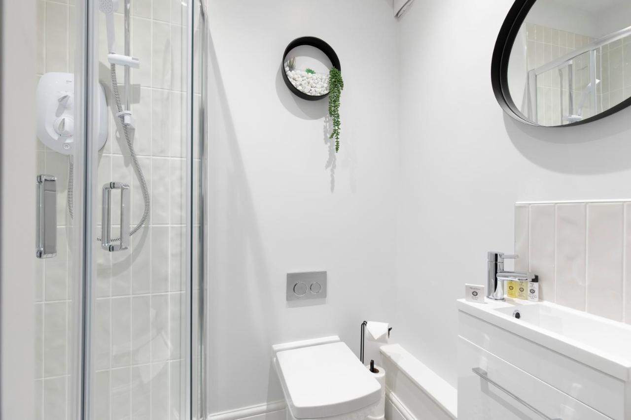 Elliot Oliver - Luxury 2 Bedroom Regency With Parking & Ev Charger * Cheltenham