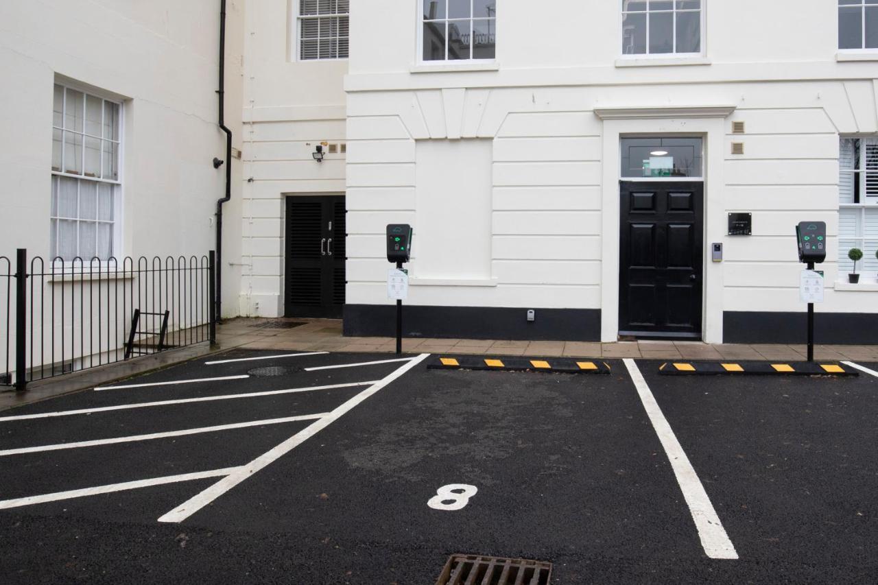 Elliot Oliver - Luxury 2 Bedroom Regency With Parking & Ev Charger * Cheltenham