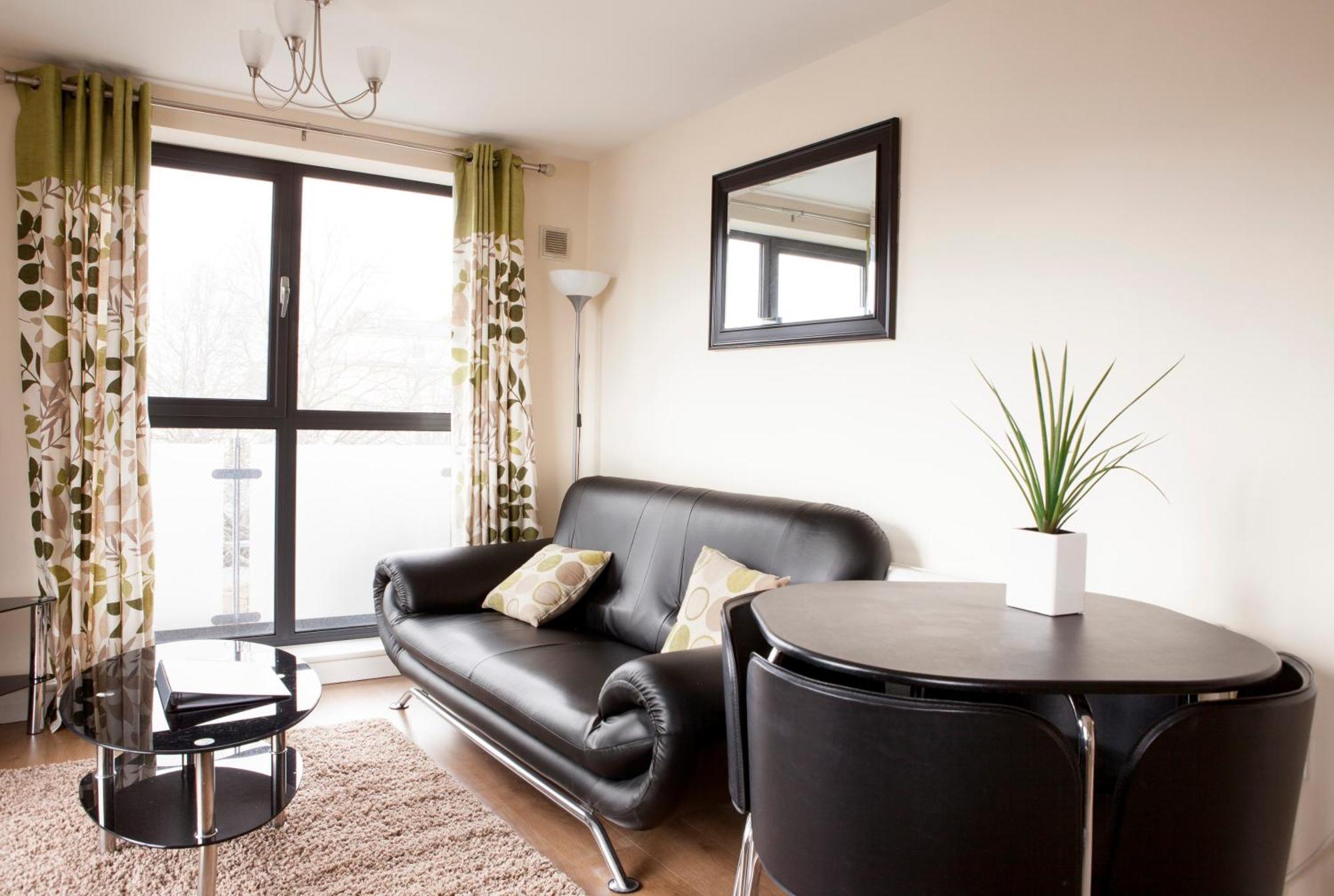 Millennium Plaza By Swa Apartment Cheltenham