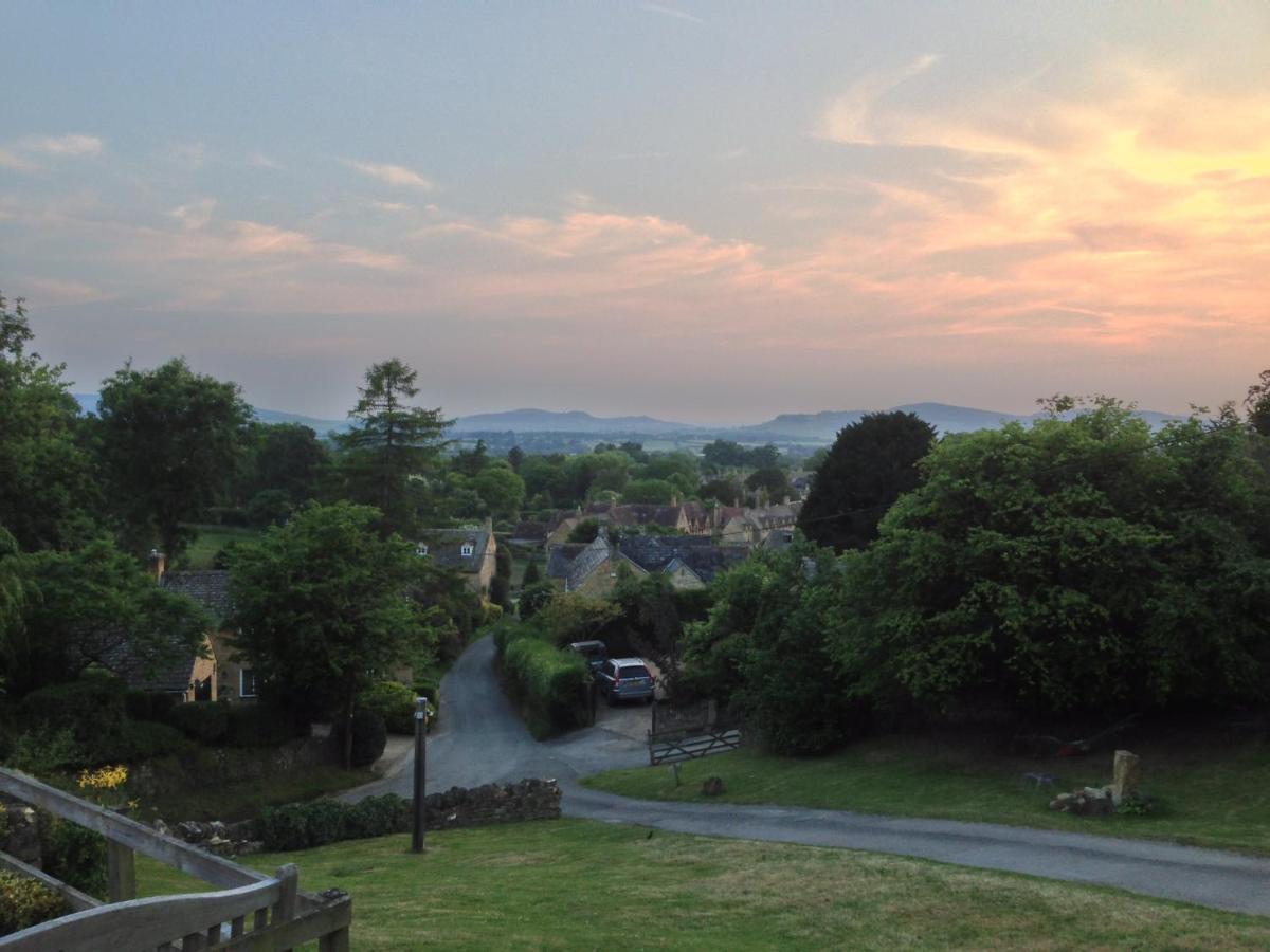 Zen Cottage, Cheltenham Bed & Breakfast