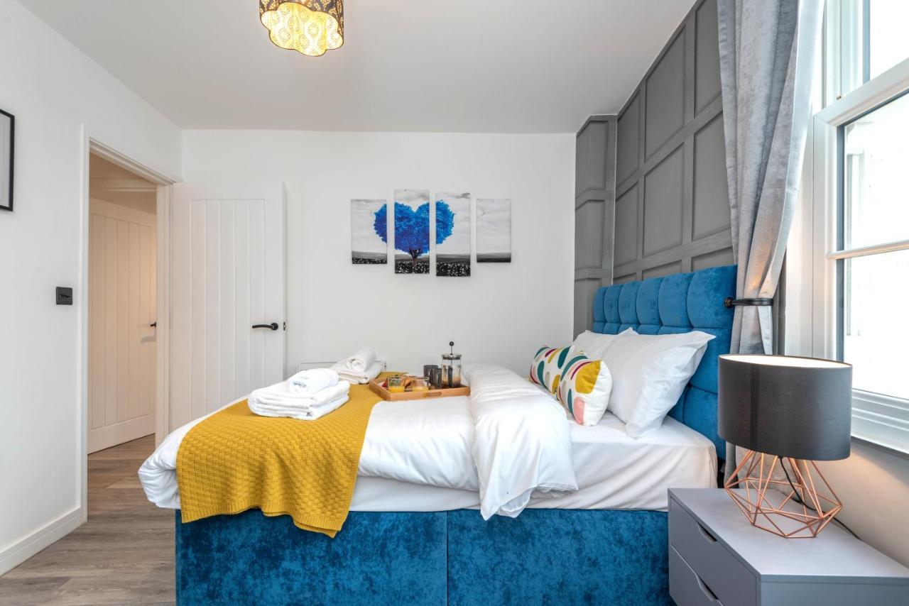 The Honeycomb By Fortuna Cheltenham