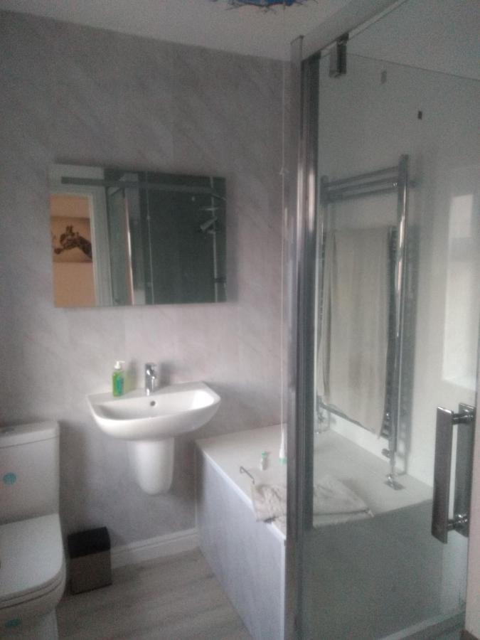 - 3 Bedroom, Parking, Disneyplus *