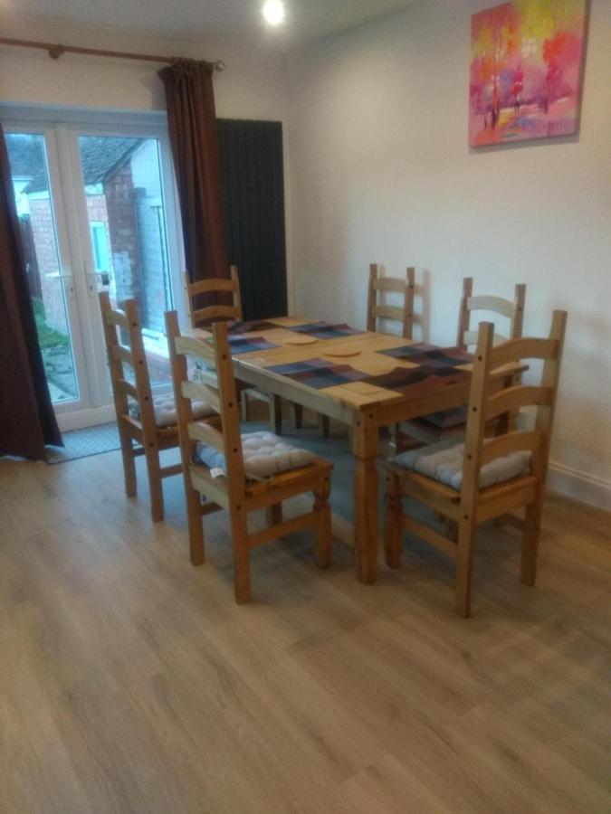 Holiday home - 3 Bedroom, Parking, Disneyplus *