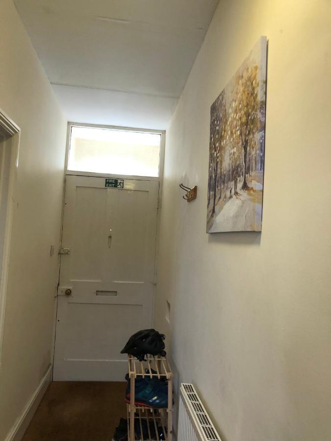 Homestay Comfortable Away From Home, Town Centre, Free Parking,multiple Cheltenham