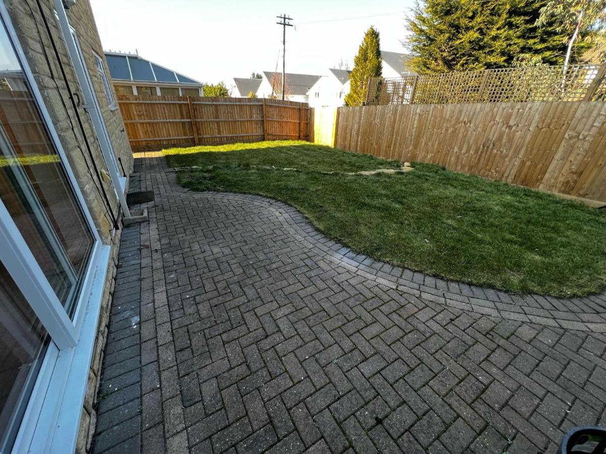 Holiday home Charming 4-bed House In Free Parking *