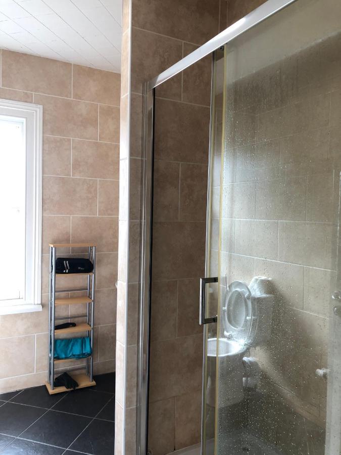Comfortable Away From Home, Town Centre, Free Parking,multiple Homestay