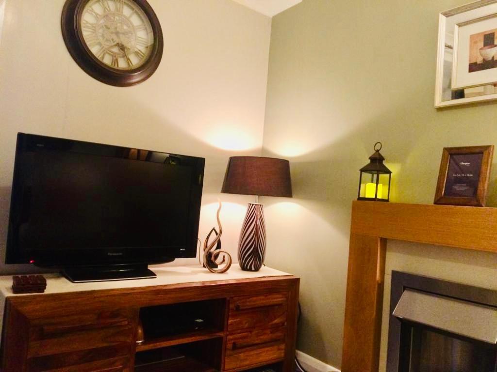 A Single-bed With A Guest Lounge Homestay *