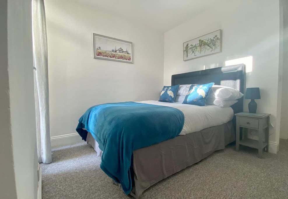 64 Bath Road - Ground Floor Apartment *