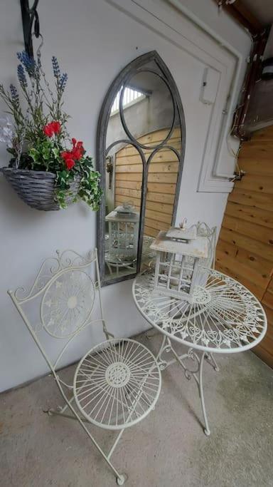 Apartment The Den, 2 Mins Chelt High Street, John Lewis Etc Cheltenham