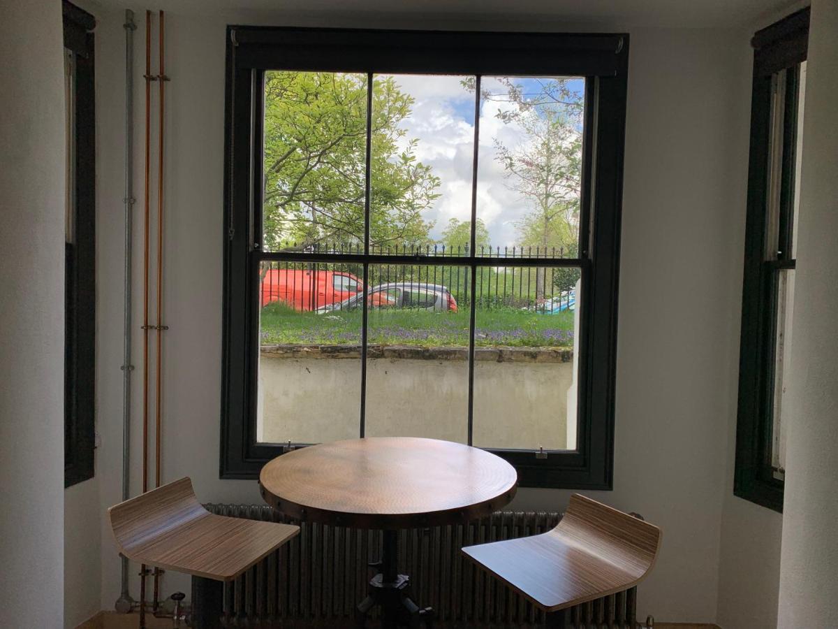 Lavish At Montpellier Gardens Apartment Cheltenham