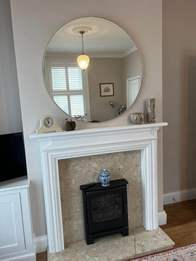 The Lily Pad - Townhouse, A Short Walk To Town Center And Racecourse Holiday home *