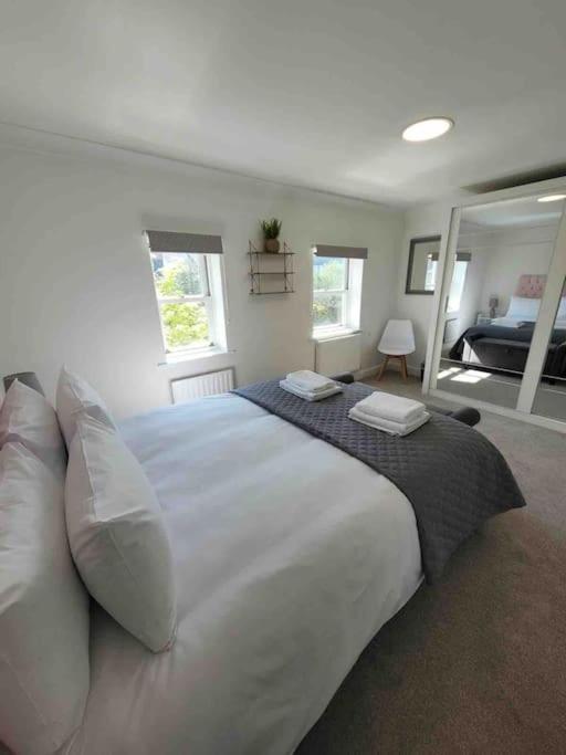 5 Bed Modern Town Centre