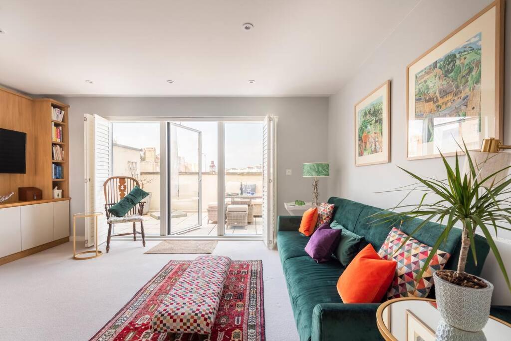 Apartment No 10