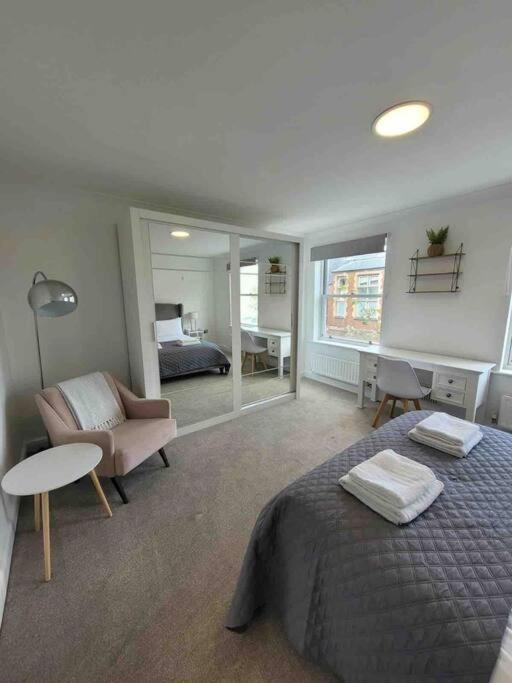 Casa de férias 5 Bed Modern Town Centre *
