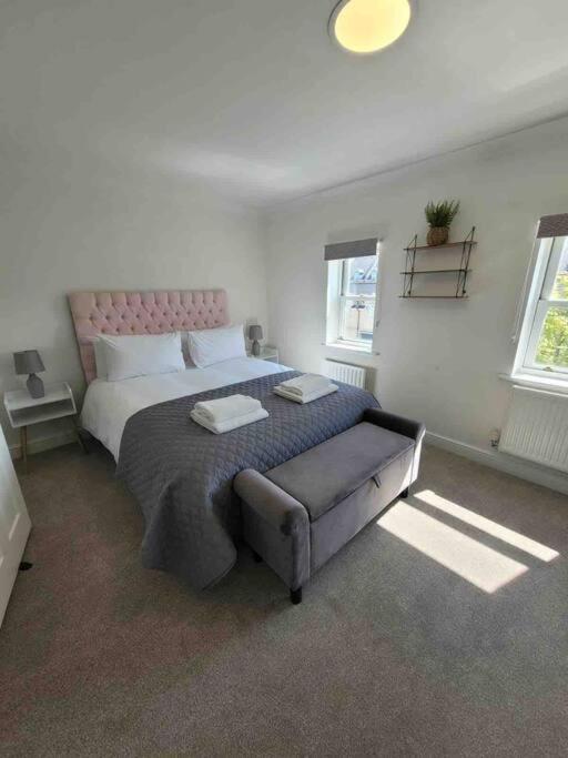 5 Bed Modern Town Centre Cheltenham