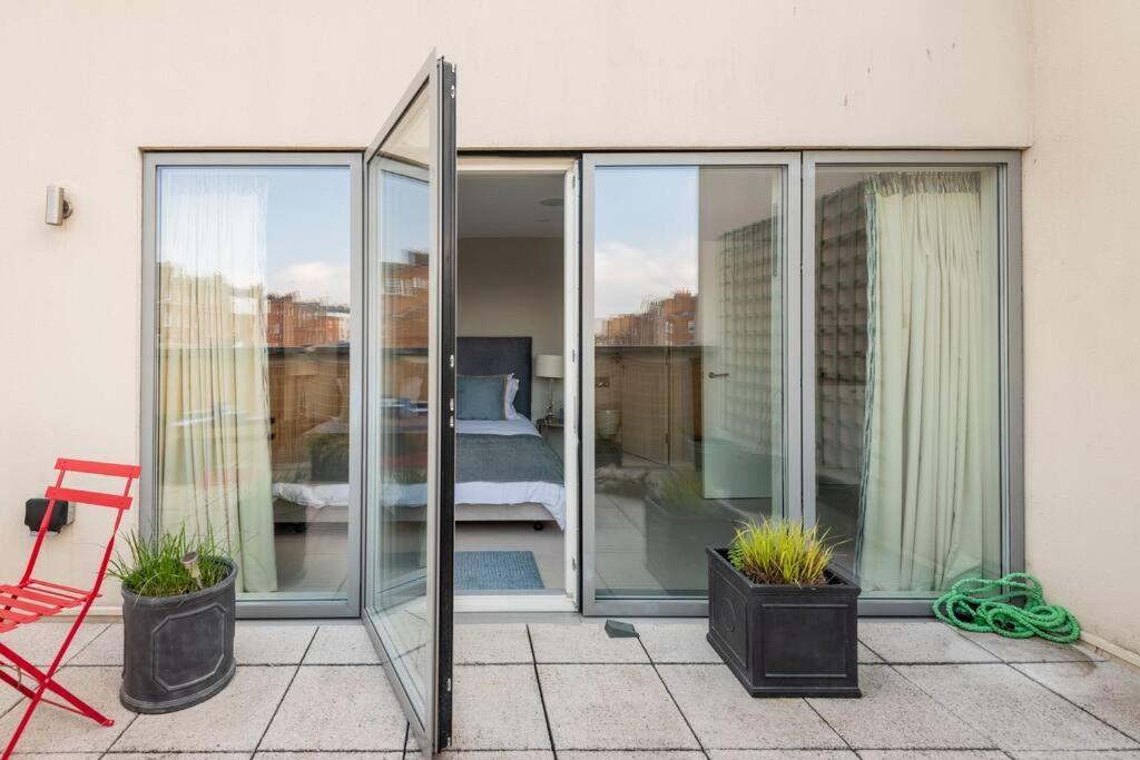 Apartment No 10 Cheltenham