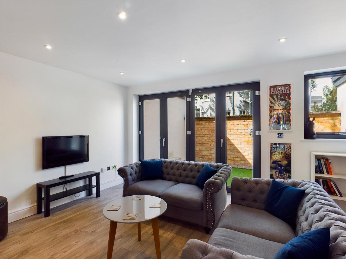 Holiday home Hidden Gem Free Parking Wi -fi Courtyard