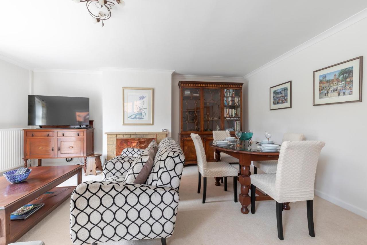 Luxury With Ev Charger - Lechampton Hills Cheltenham