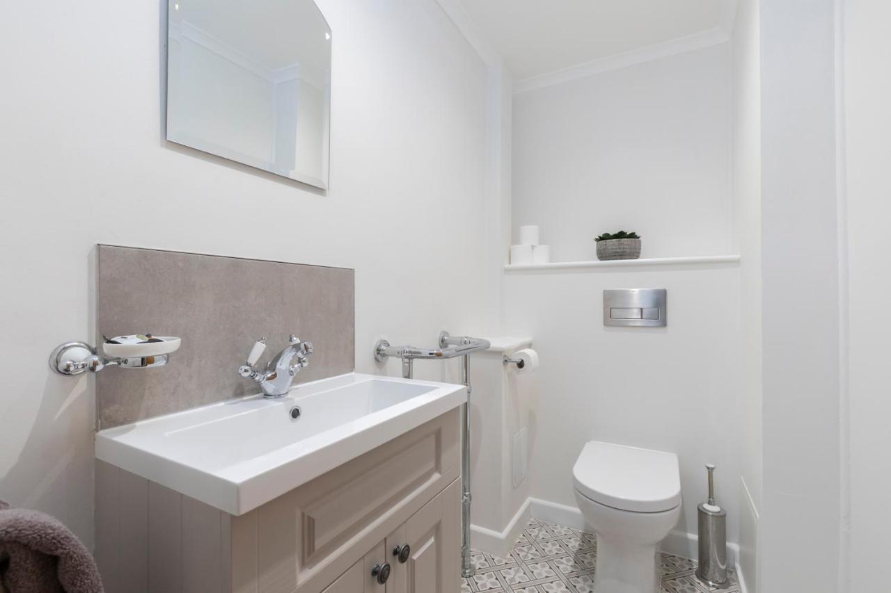 Luxury With Ev Charger - Lechampton Hills Cheltenham