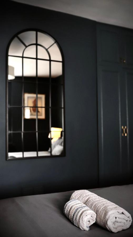 Unique & Stylish Town House, * Cheltenham