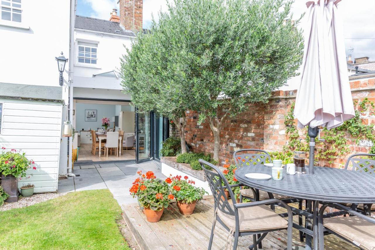 Luxury - Tivoli House Apartment Cheltenham