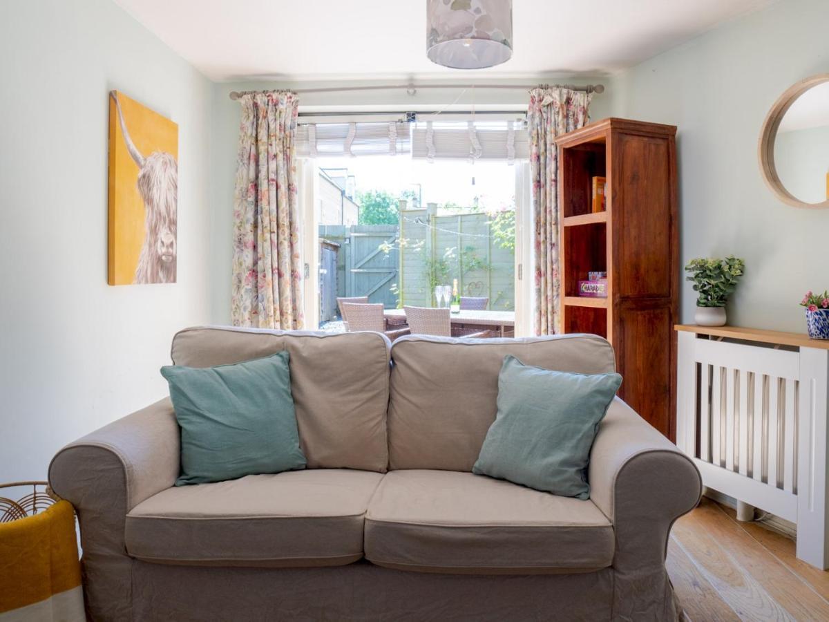 Pass The Keys Lovely 4 Bedroom Family With Garden Parking Cheltenham