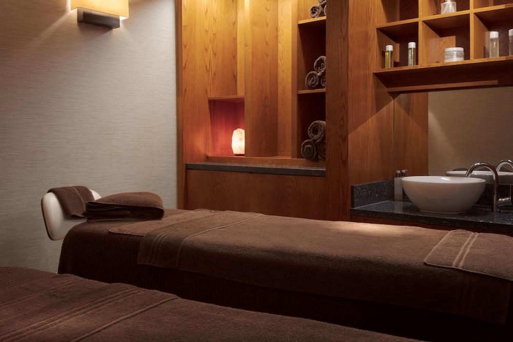 Delta By Marriott Chase Hotel 4*