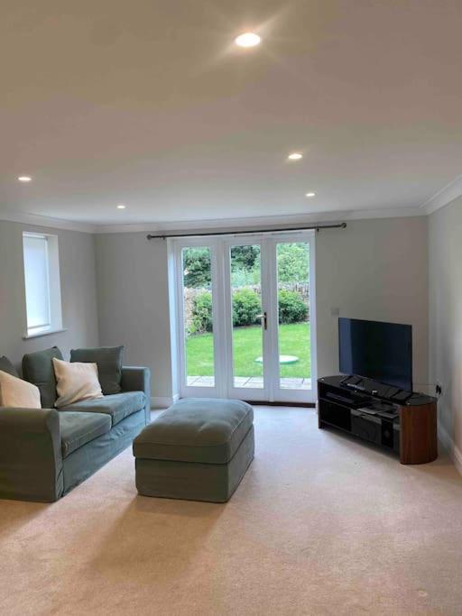 Cotswold * Cheltenham