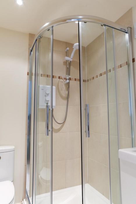 Detached Cotswold Stone Coach House Cheltenham