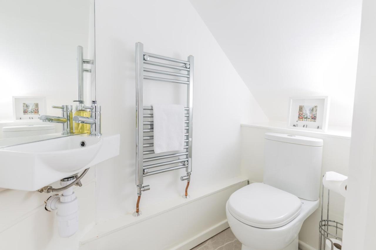 20 Montpellier Flat 2 *
