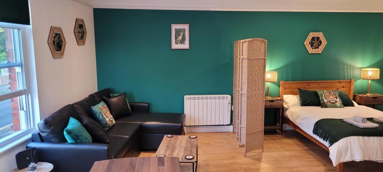 Leckhampton Road - *