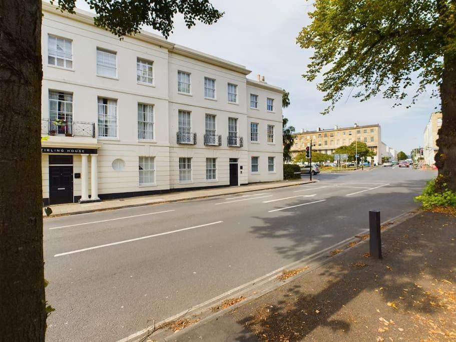 Apartment The Grove King Bed Wi-fi Ev Charger Cheltenham