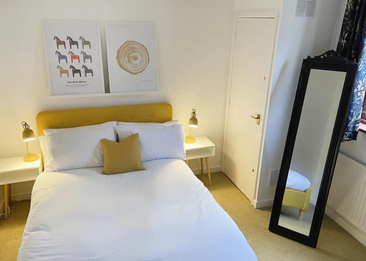 3 Bed In Town Centre With Free Parking For 1 Car Holiday home
