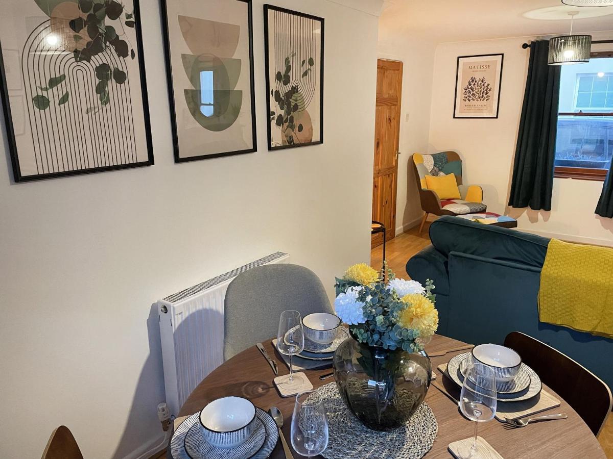 3 Bed In Town Centre With Free Parking For 1 Car Holiday home Cheltenham