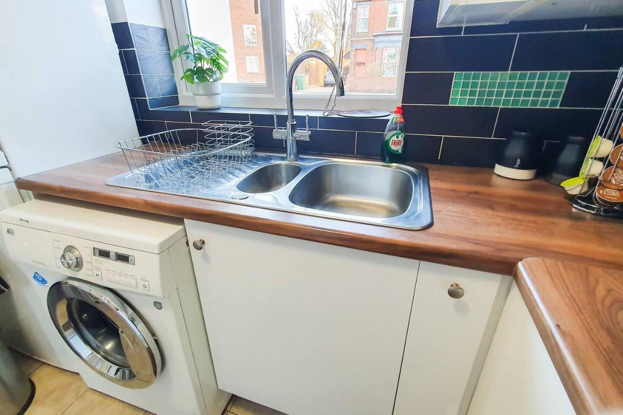 Impeccable 4-bed House In Cheltenham