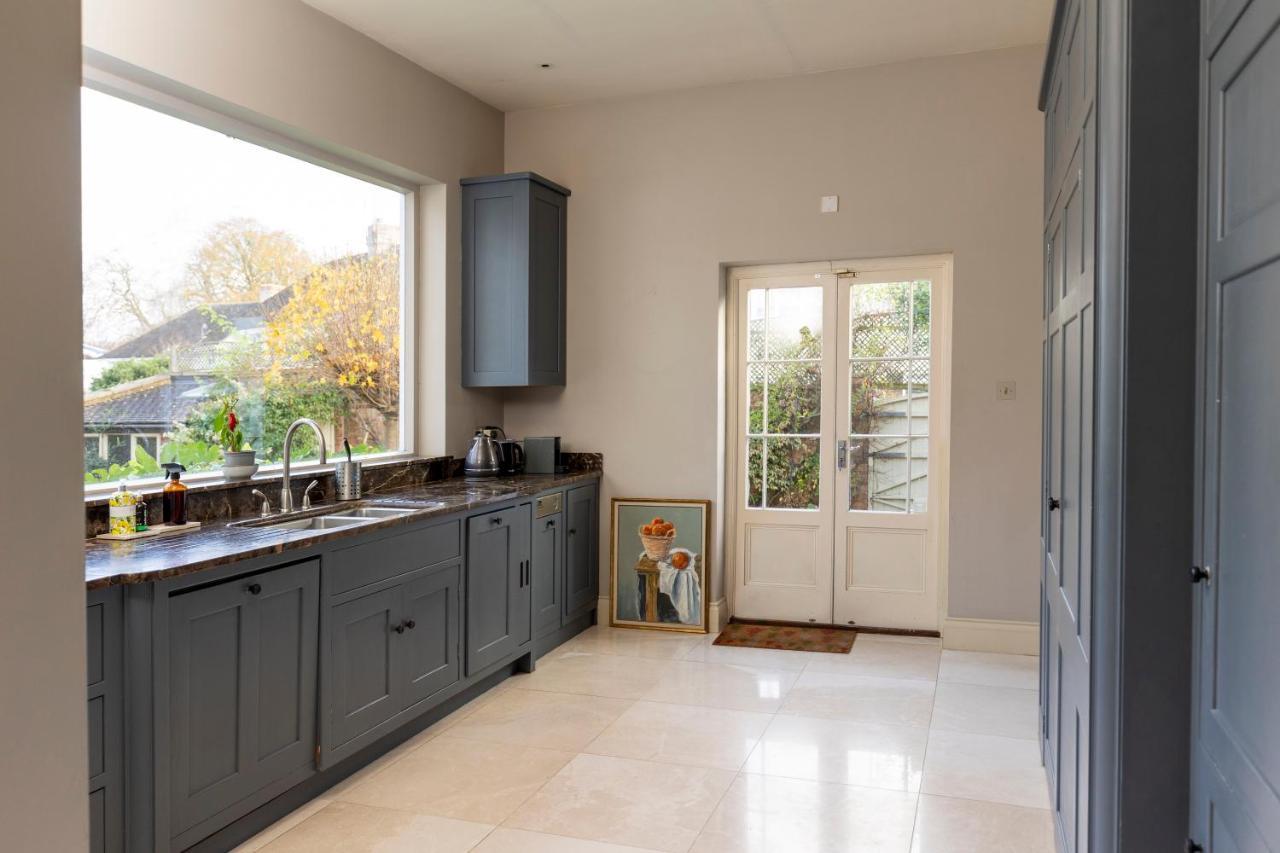 Pittville House Holiday home *