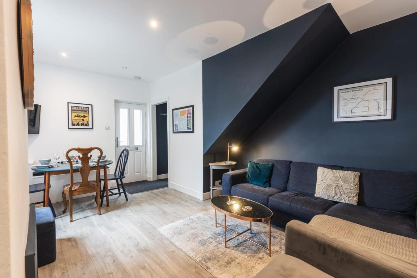 1 Phoenix Cottages, 403 High Street, Casa de férias