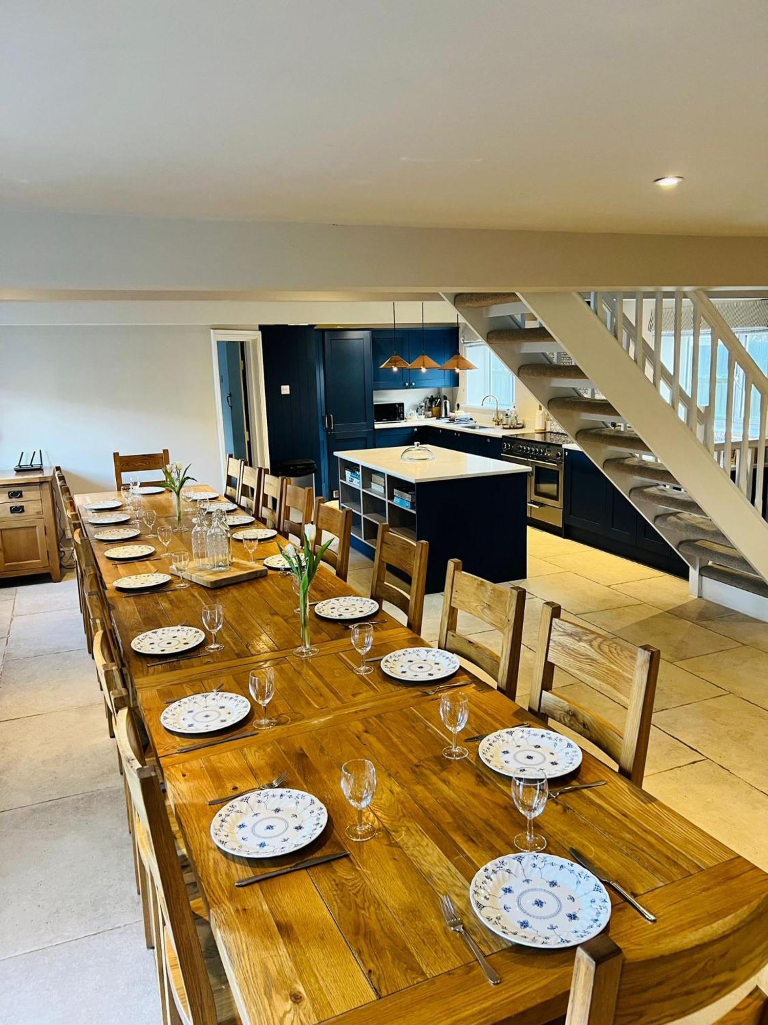 Stanway House, 8 Bedroom, 8 Bath Holiday home Cheltenham