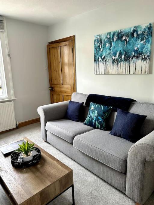 2-bedroom House In Town Centre Apartment
