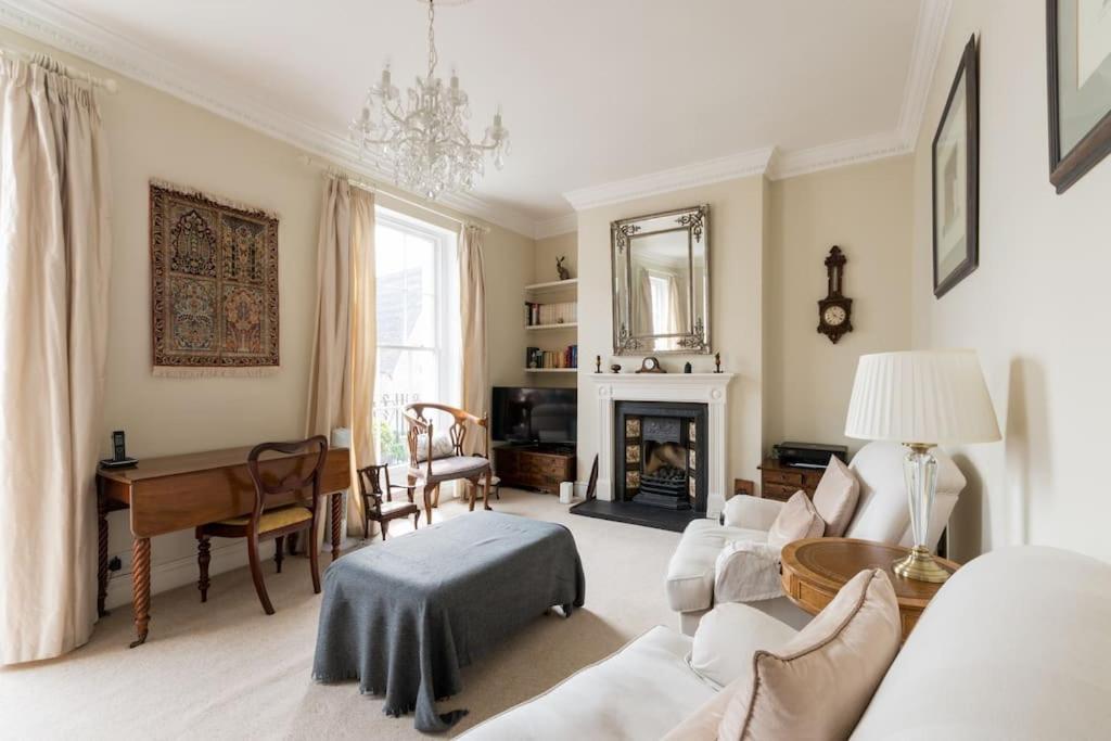 Villa Four Bedroom Townhouse In Famous Suffolks Area