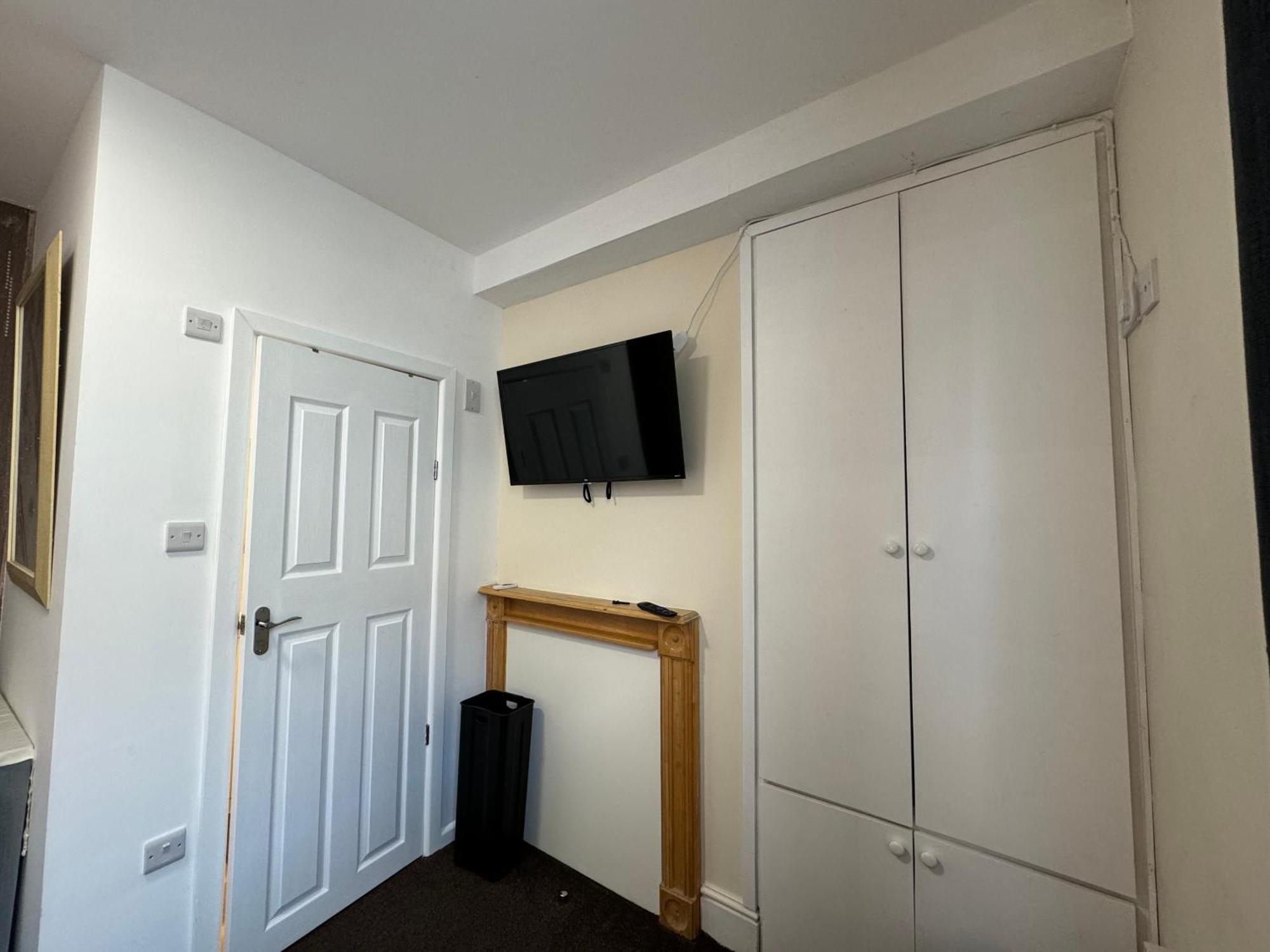 Comfortable Away From Home, Town Centre, Free Parking,multiple * Cheltenham