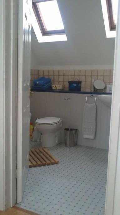 Spacious Rural Cotswolds Family With Mod-cons!
