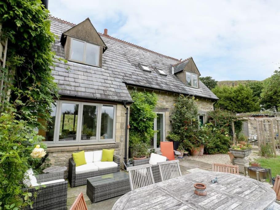 Spacious Rural Cotswolds Family With Mod-cons! * Cheltenham