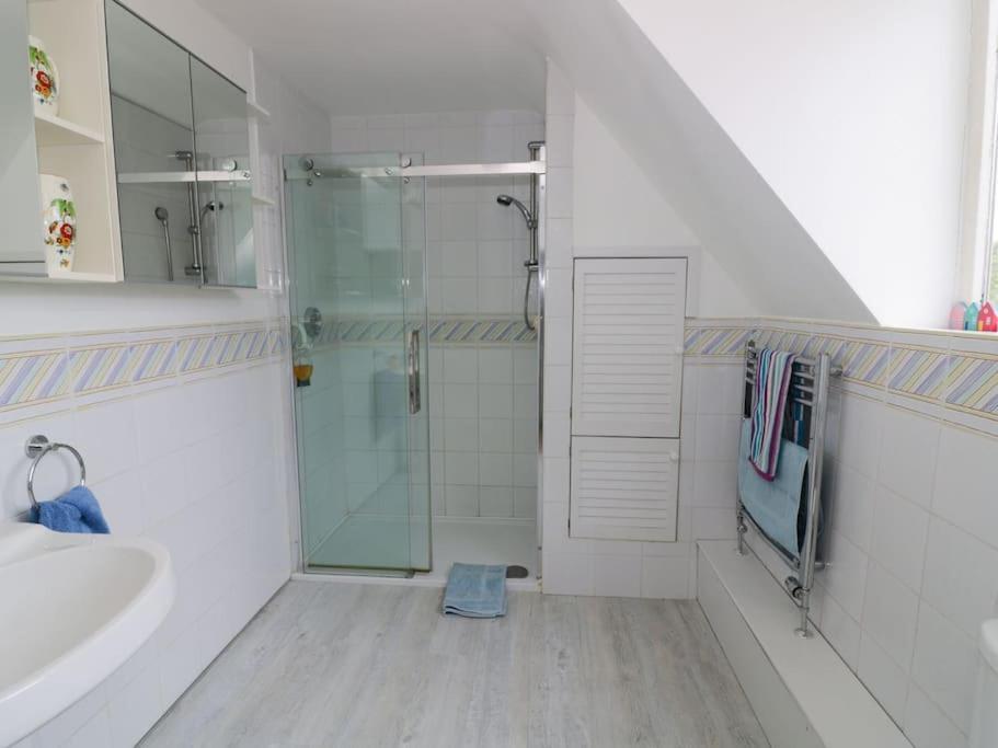 Spacious Rural Cotswolds Family With Mod-cons! Holiday home