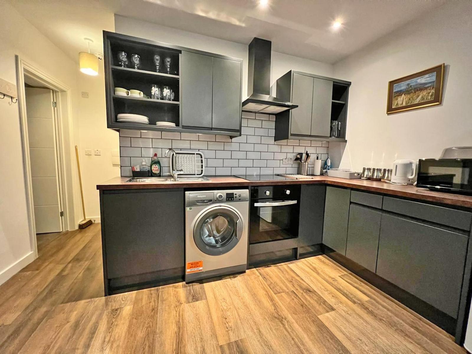 Immaculate 2-bed Town Centre Cheltenham