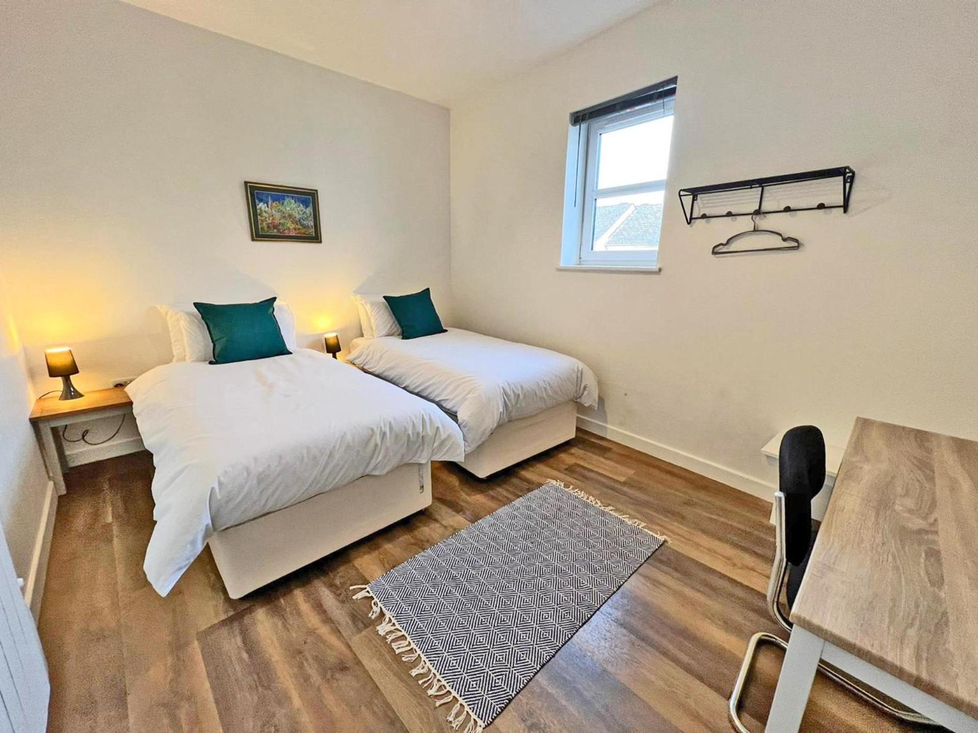 Apartment Immaculate 2-bed Town Centre *