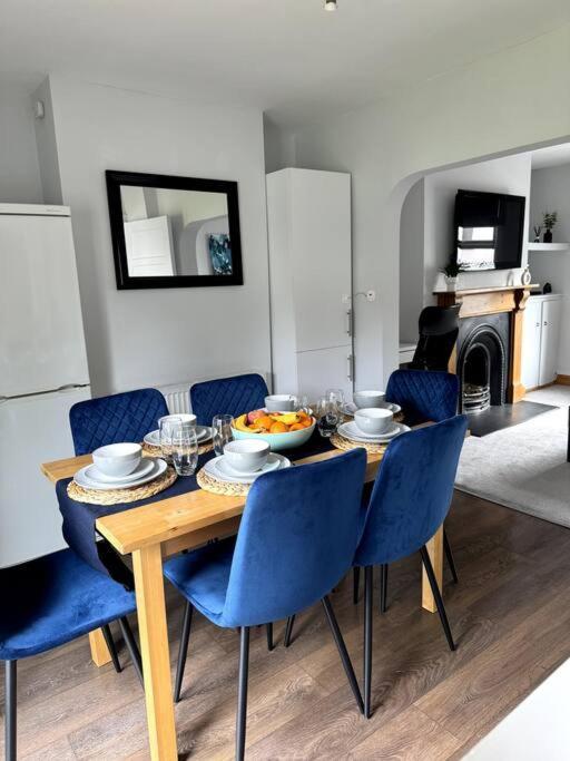 2-bedroom House In Town Centre *