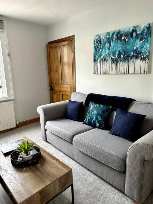 Apartment 2-bedroom House In Town Centre