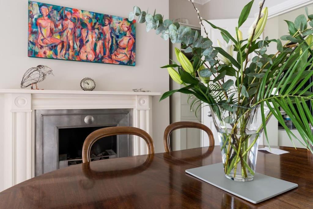 Four Bedroom Townhouse In Famous Suffolks Area